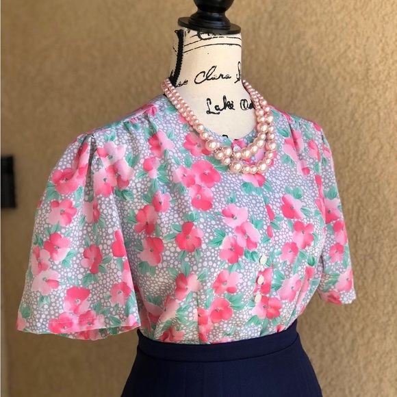 Vintage button up blouse - Picture 2 of 3